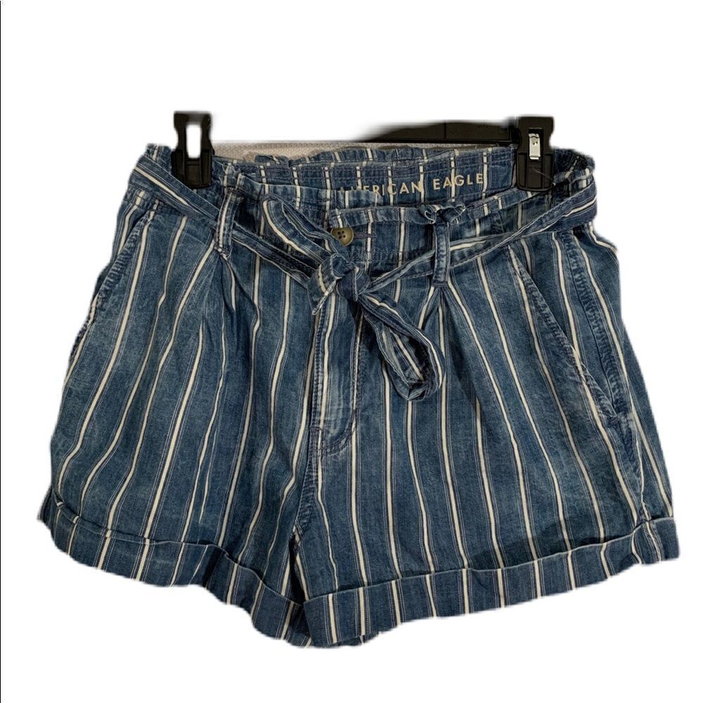 American Eagle Outfitters Womens Pinstripe Belted Cuffed Shorts Size 6
